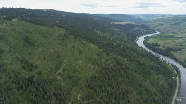 $1,250,000 | 33 Hwy 12 Peck Id 83545, Peck, ID 83545