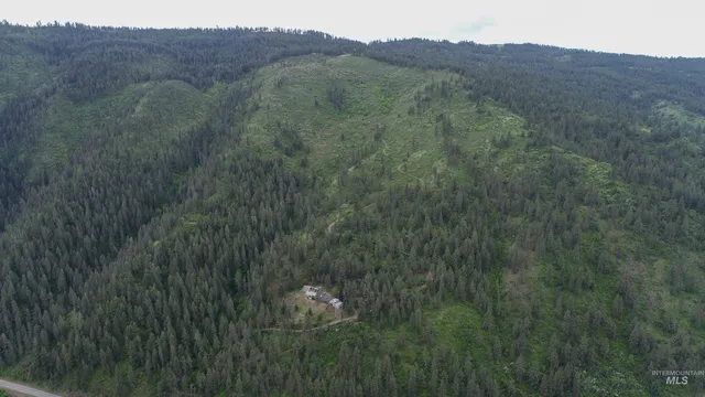 $1,250,000 | 33 Hwy 12 Peck Id 83545, Peck, ID 83545