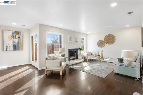 $598,000 | 632 Centre Court, Alameda, CA 94502