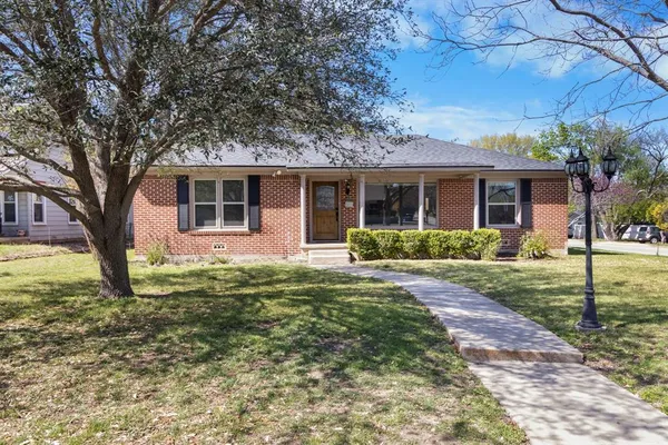 $292,000 | 3801 Erath Avenue, Waco, TX 76710