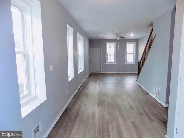 $2,100 | 804 North Front Street, Camden, NJ 08102