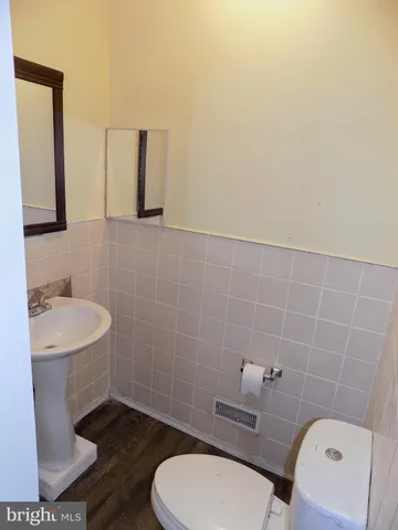 $1,950 | 804 North Front Street, Camden, NJ 08102