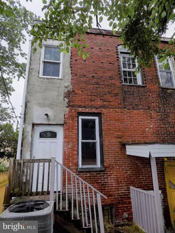 $1,950 | 804 North Front Street, Camden, NJ 08102