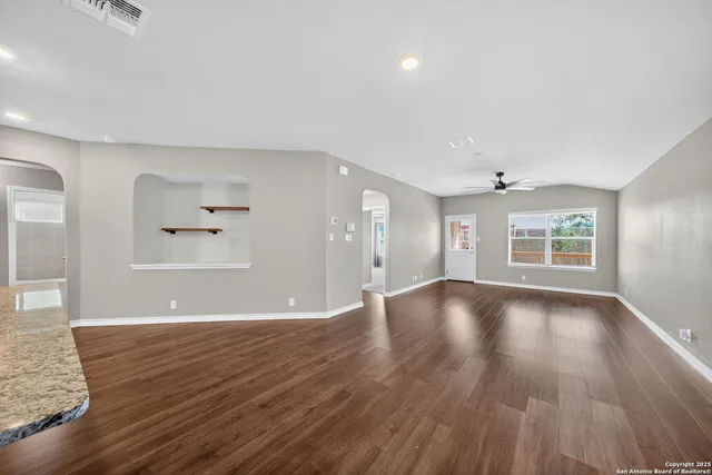 $1,950 | 13826 Trinity Cove, San Antonio, TX 78253