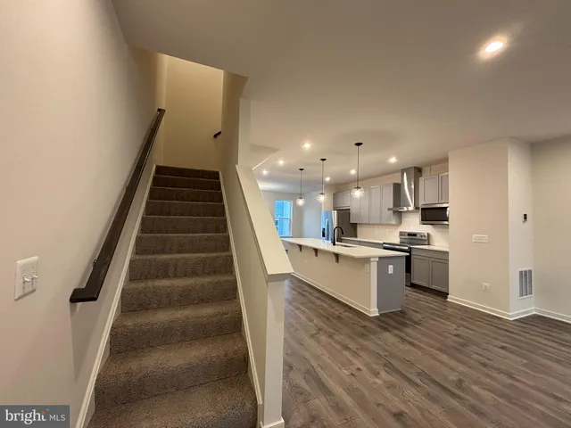 $539,999 | 17954 Alicia Avenue, Dumfries, VA 22026