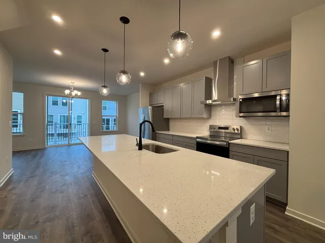 $539,999 | 17954 Alicia Avenue, Dumfries, VA 22026