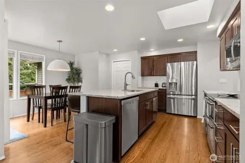 $1,275,000 | 4125 239th Place Southeast, Sammamish, WA 98029