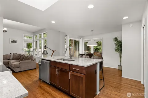 $1,275,000 | 4125 239th Place Southeast, Sammamish, WA 98029