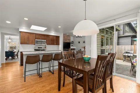 $1,275,000 | 4125 239th Place Southeast, Sammamish, WA 98029