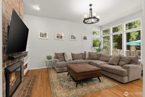 $1,275,000 | 4125 239th Place Southeast, Sammamish, WA 98029