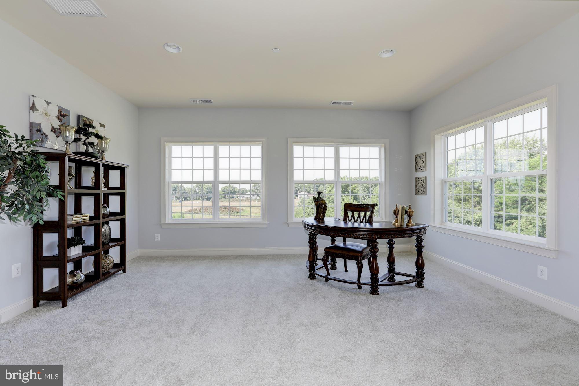 17005 Bennett Way Poolesville, MD 20837 - Photo 23 of 27 Owner's retreat with lots of windows!