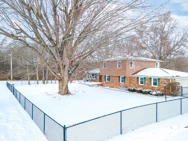 $259,900 | 3960 North Woodbine Drive, Marion, IN 46952