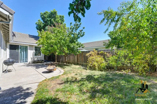 $2,690 | 3438 Zalema Way, Sacramento, CA 95834