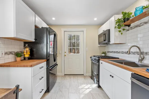 $350,000 | 17 Angier Road, Fitzwilliam, NH 03447