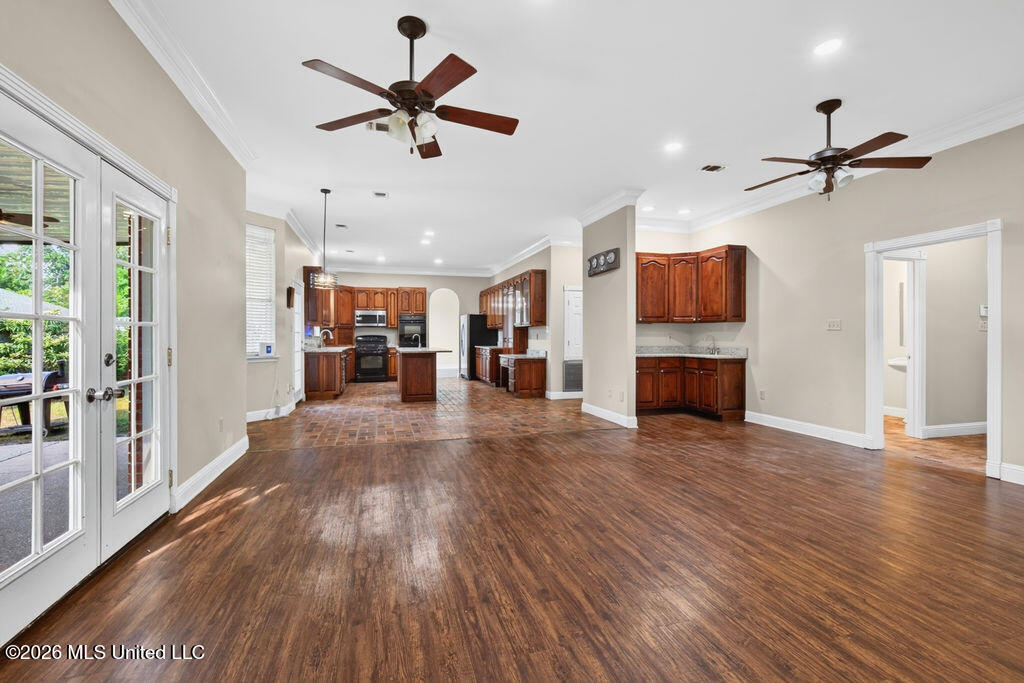 2013 Rue Ulysse Biloxi, MS 39531 - Photo 35 of 70 2013RueUlysse-33