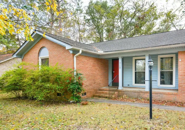 $2,180 | 117 Summercourt Drive, Summerville, SC 29485