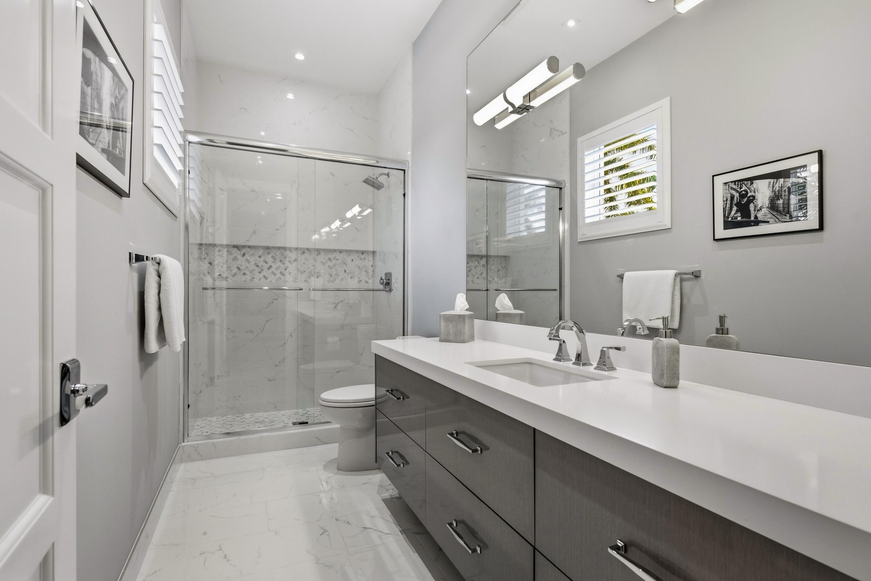 17661 Scarsdale Way Boca Raton, FL 33496 - Photo 48 of 121 en suite bathroom