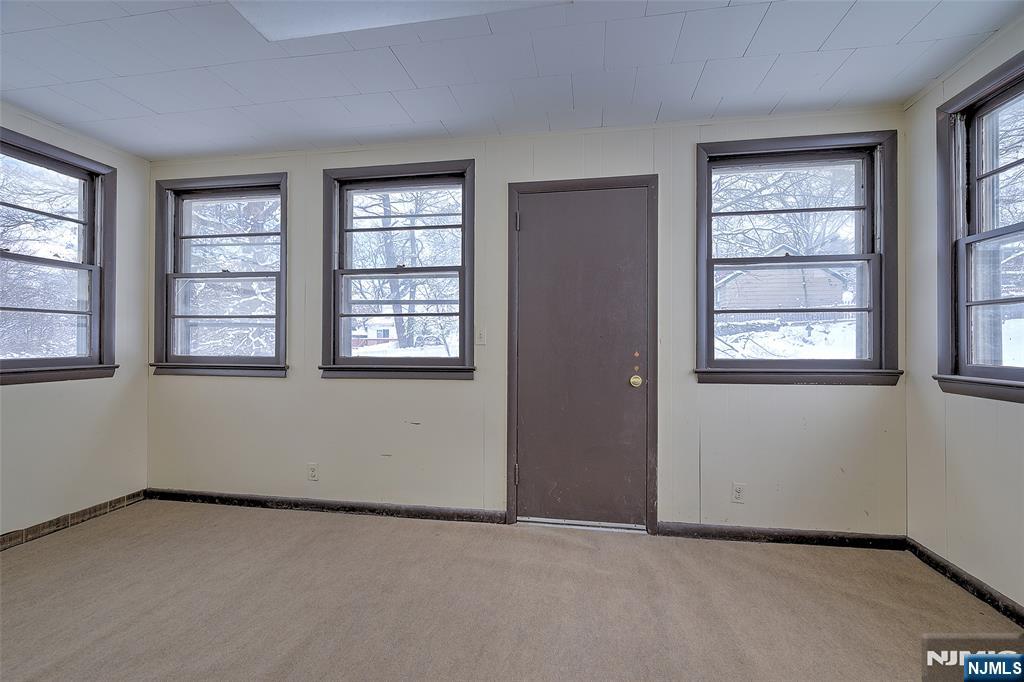 27 Old Short Hills Road West Orange, NJ 07052 - Photo 11 of 35 an empty room with windows
