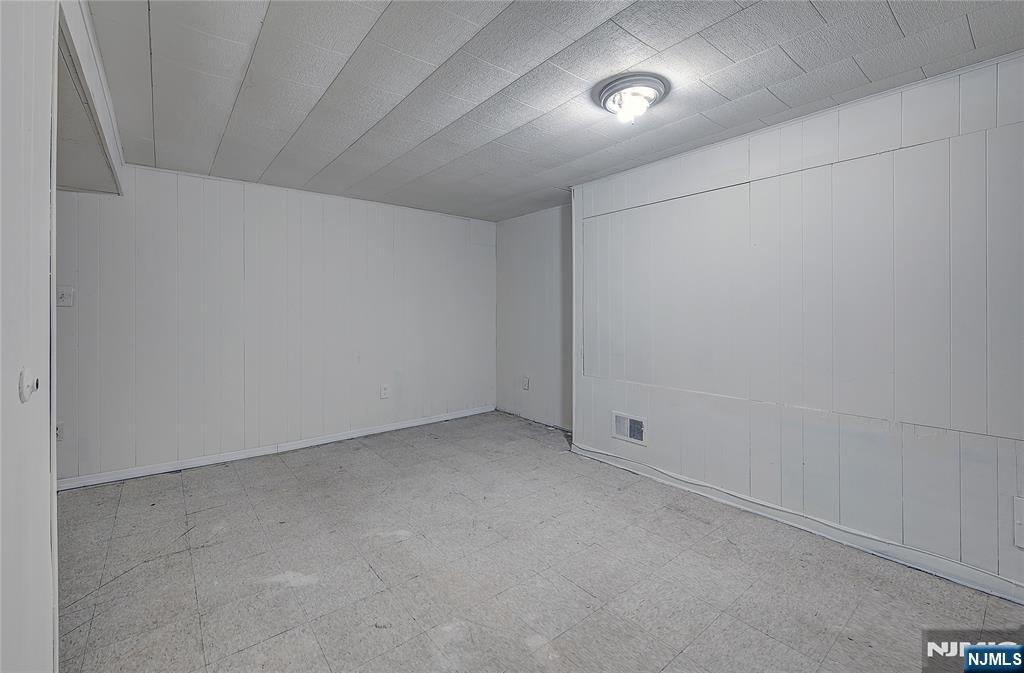 27 Old Short Hills Road West Orange, NJ 07052 - Photo 28 of 35 a view of an empty room