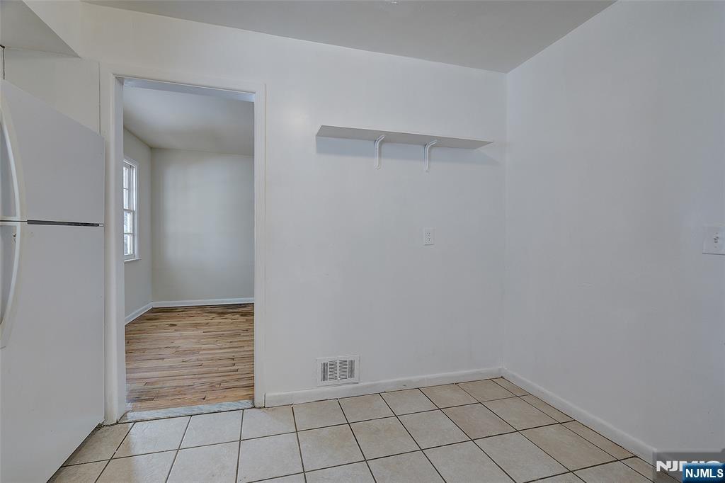 27 Old Short Hills Road West Orange, NJ 07052 - Photo 10 of 35 a view of an empty room