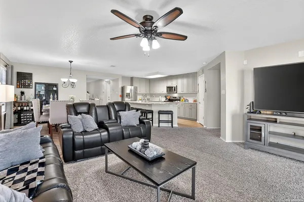$324,900 | 13307 Sunset Rainbow, San Antonio, TX 78245
