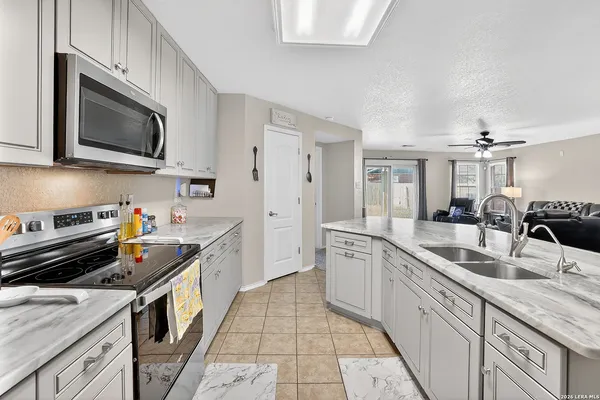$324,900 | 13307 Sunset Rainbow, San Antonio, TX 78245