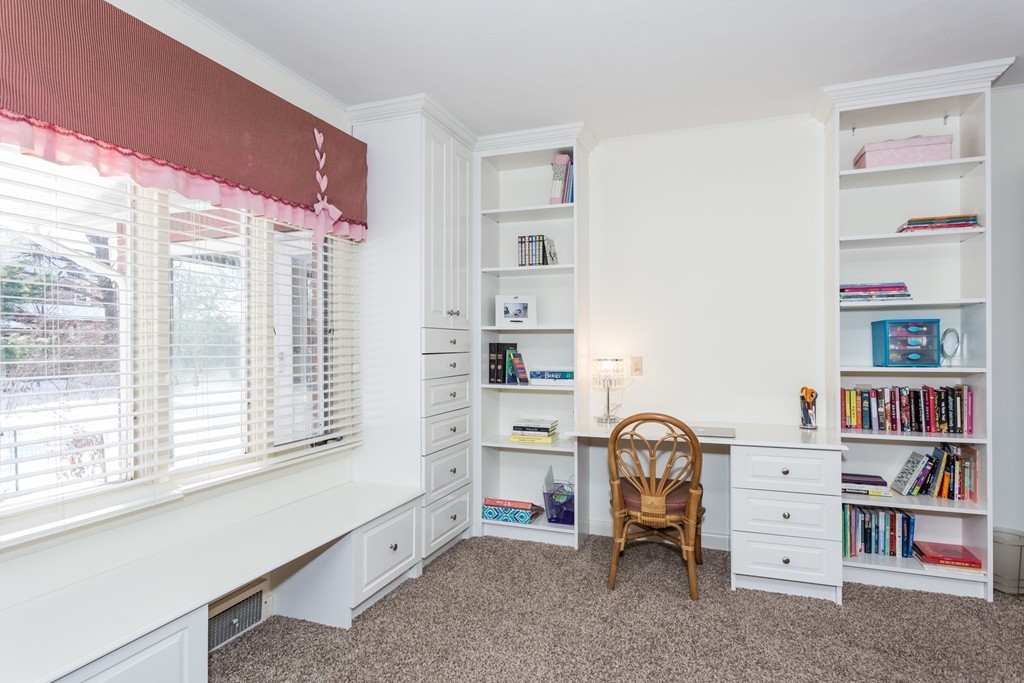 63 Briarcliff Road Longmeadow, MA 01106 - Photo 19 of 30 Gallery Image 19