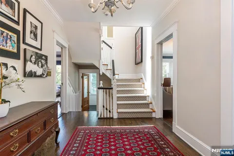 $2,850,000 | 380 Ridgewood Avenue, Glen Ridge, NJ 07028