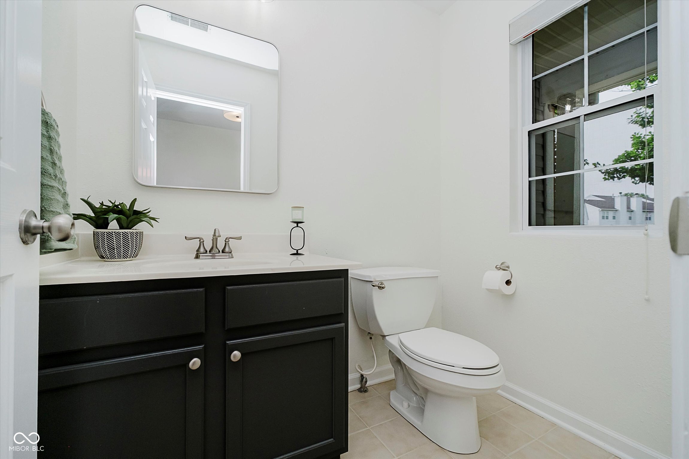 9689 Exchange Street Fishers, IN 46038 - Photo 5 of 26 Gallery Image 5