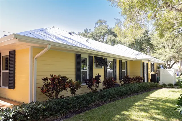 $799,000 | 300 Cathedral Oaks Drive, Vero Beach, FL 32963