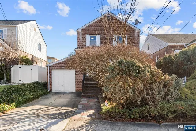 $4,700 | 508 St Pauls Avenue, Cliffside Park, NJ 07010