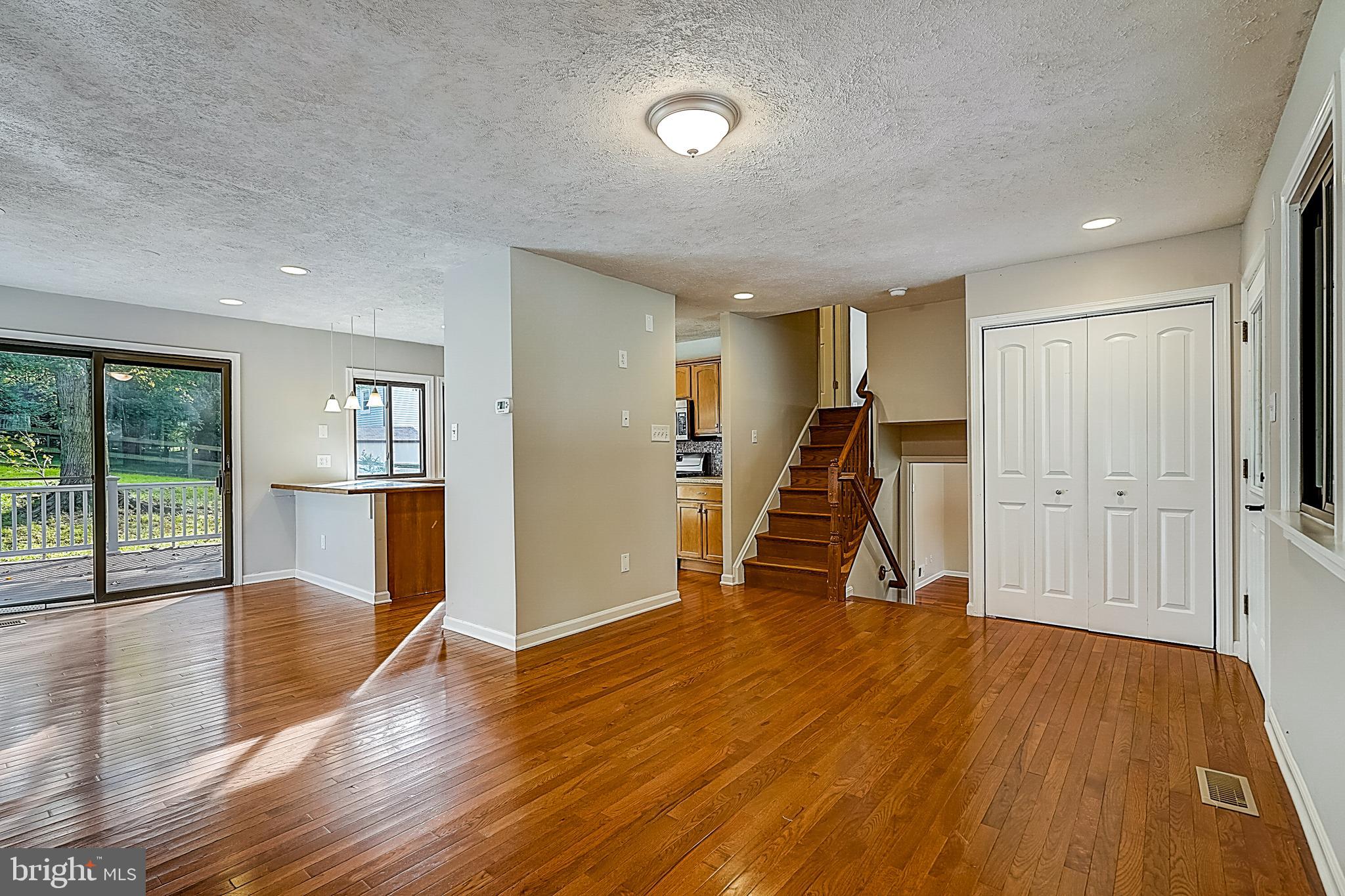 9604 Farewell Road Columbia, MD 21045 - Photo 3 of 45