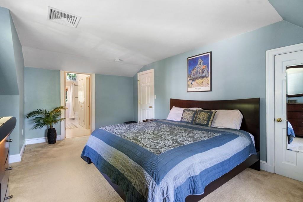 34 Pierrepont Road Newton, MA 02462 - Photo 14 of 21 Gallery Image 14