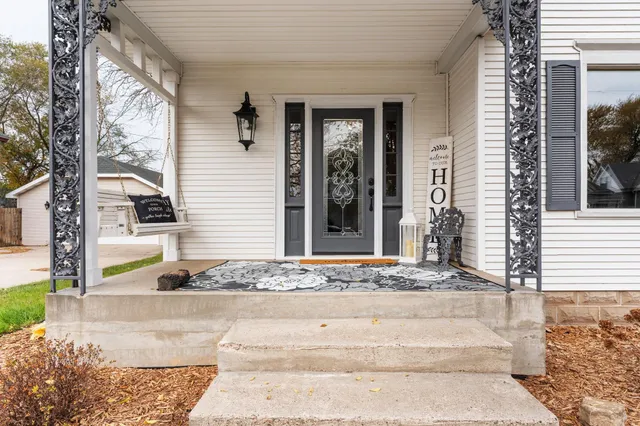 $375,000 | 209 Lake Montello Wi 53949, Montello, WI 53949