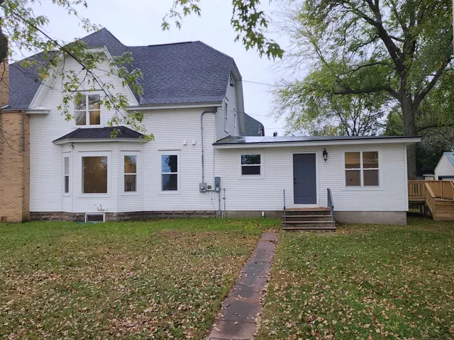 $375,000 | 209 Lake Montello Wi 53949, Montello, WI 53949