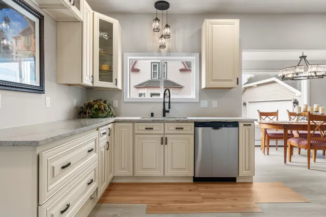 $375,000 | 209 Lake Montello Wi 53949, Montello, WI 53949