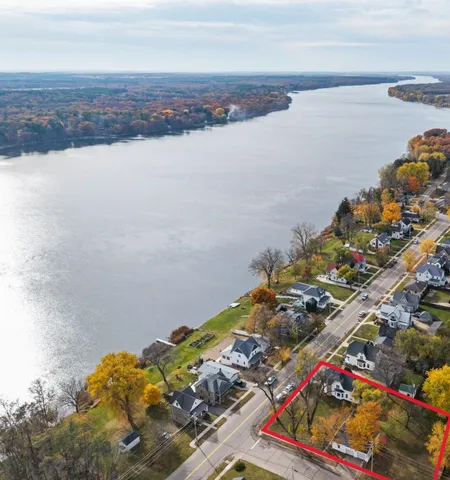 $375,000 | 209 Lake Montello Wi 53949, Montello, WI 53949