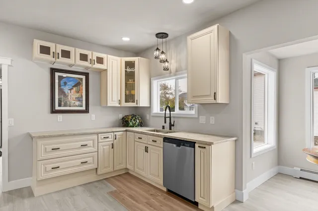 $375,000 | 209 Lake Montello Wi 53949, Montello, WI 53949