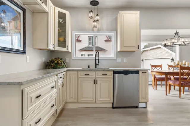 $375,000 | 209 Lake Montello Wi 53949, Montello, WI 53949