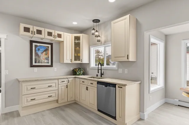 $375,000 | 209 Lake Montello Wi 53949, Montello, WI 53949