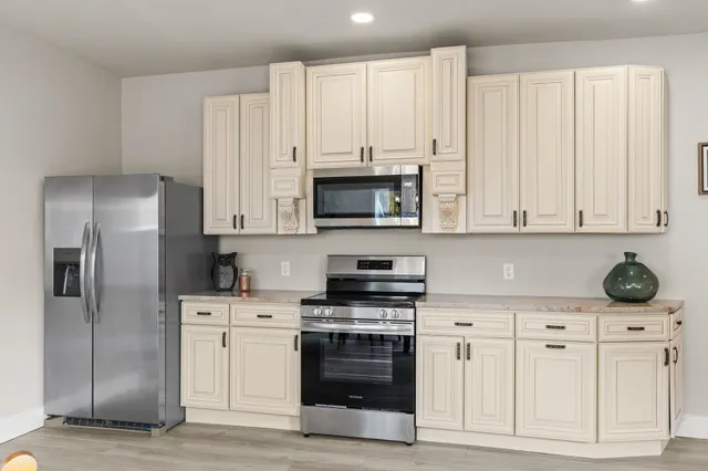 $375,000 | 209 Lake Montello Wi 53949, Montello, WI 53949