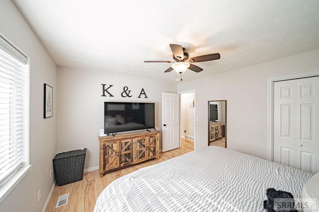 4216 Edgewood Circle Ammon, ID 83406 - Photo 18 of 33 Main Bedroom