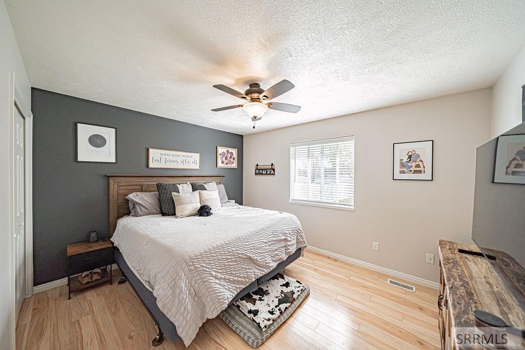4216 Edgewood Circle Ammon, ID 83406 - Photo 19 of 33 Main Bedroom