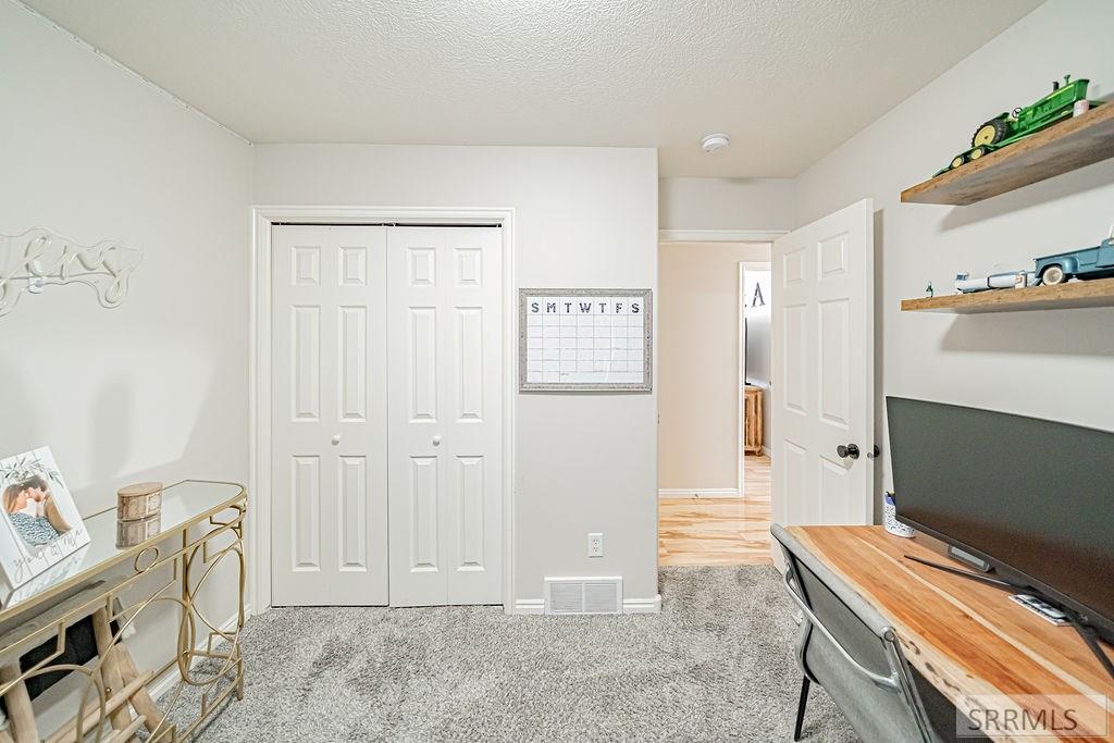 4216 Edgewood Circle Ammon, ID 83406 - Photo 21 of 33 Bedroom 2