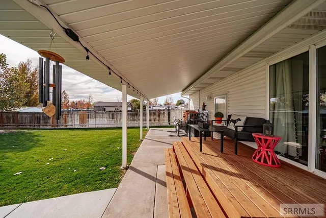 $349,900 | 4216 Edgewood Circle, Ammon, ID 83406