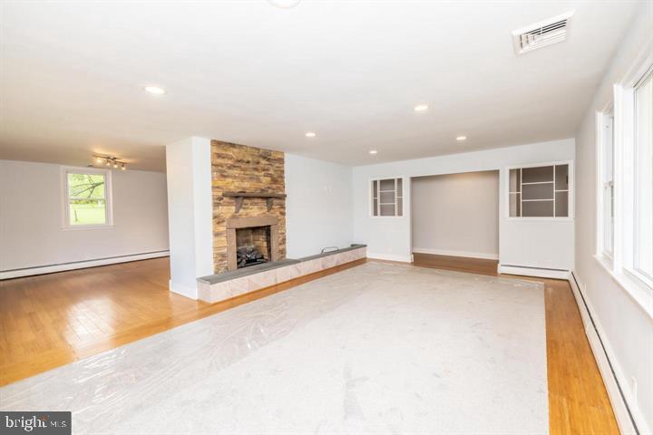 902 Croton Road Wayne, PA 19087 - Photo 8 of 37 an empty room with windows