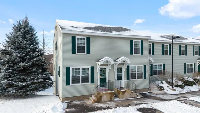 $349,999 | 146 Karatzas Avenue, Manchester, NH 03104