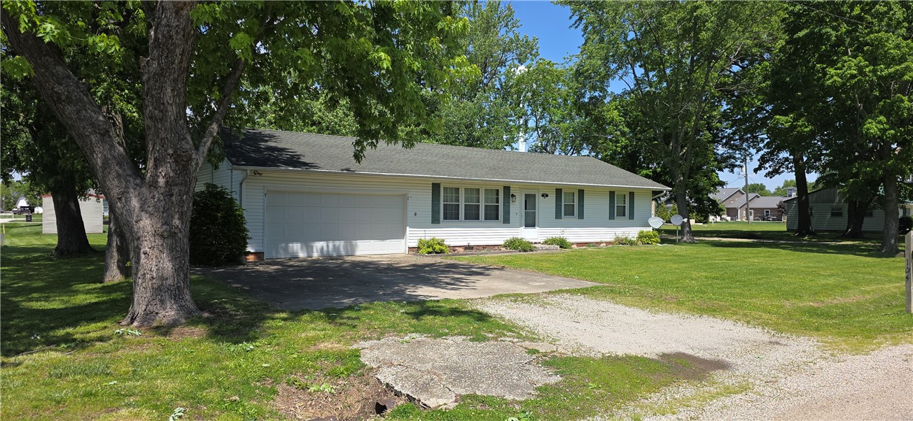 104 East Harrison Street Sigel, IL 62462 - Photo 3 of 29