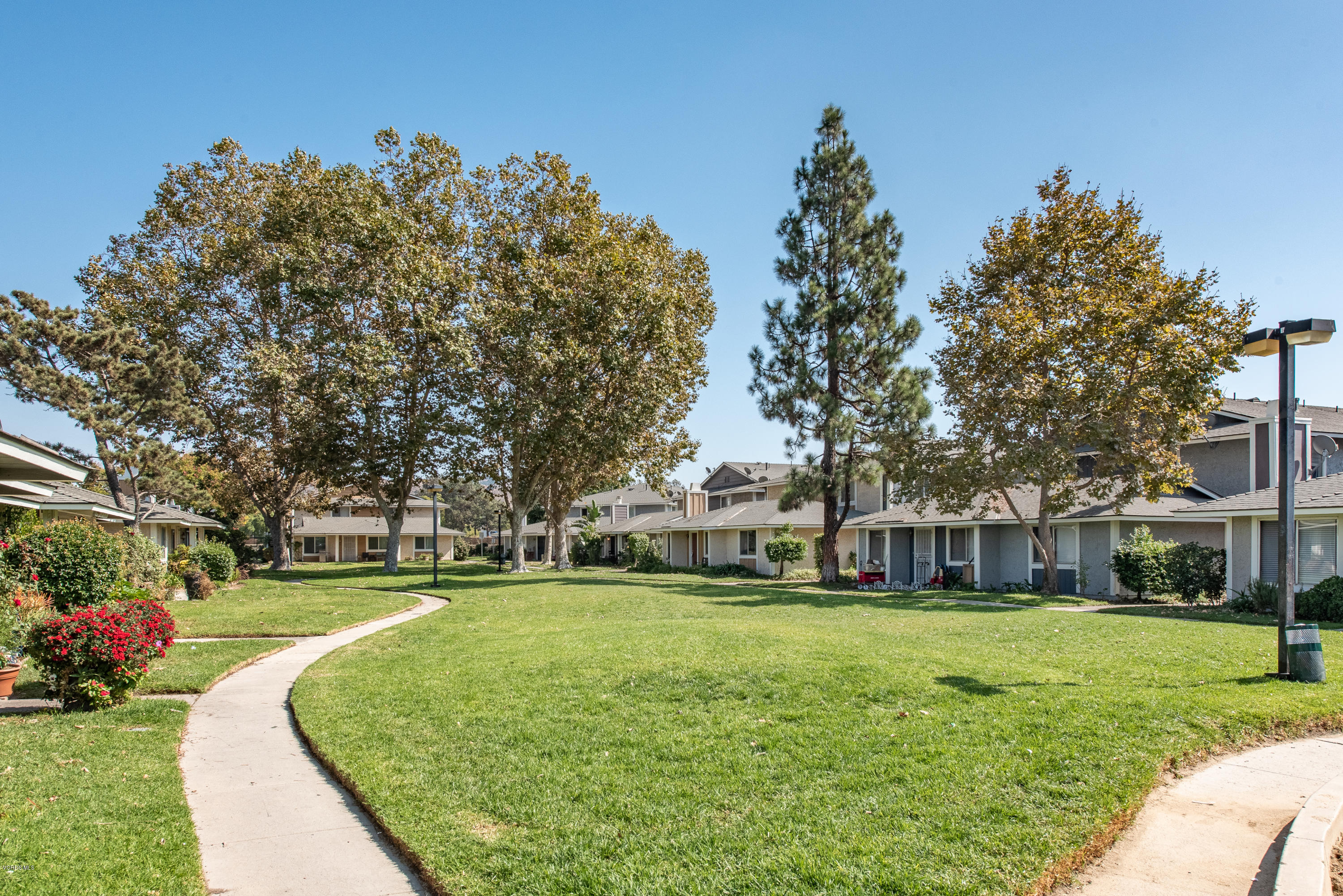 561 Spring Road, Unit 42 Moorpark, CA 93021 - Photo 25 of 28 561 Spring Rd Moorpark-26