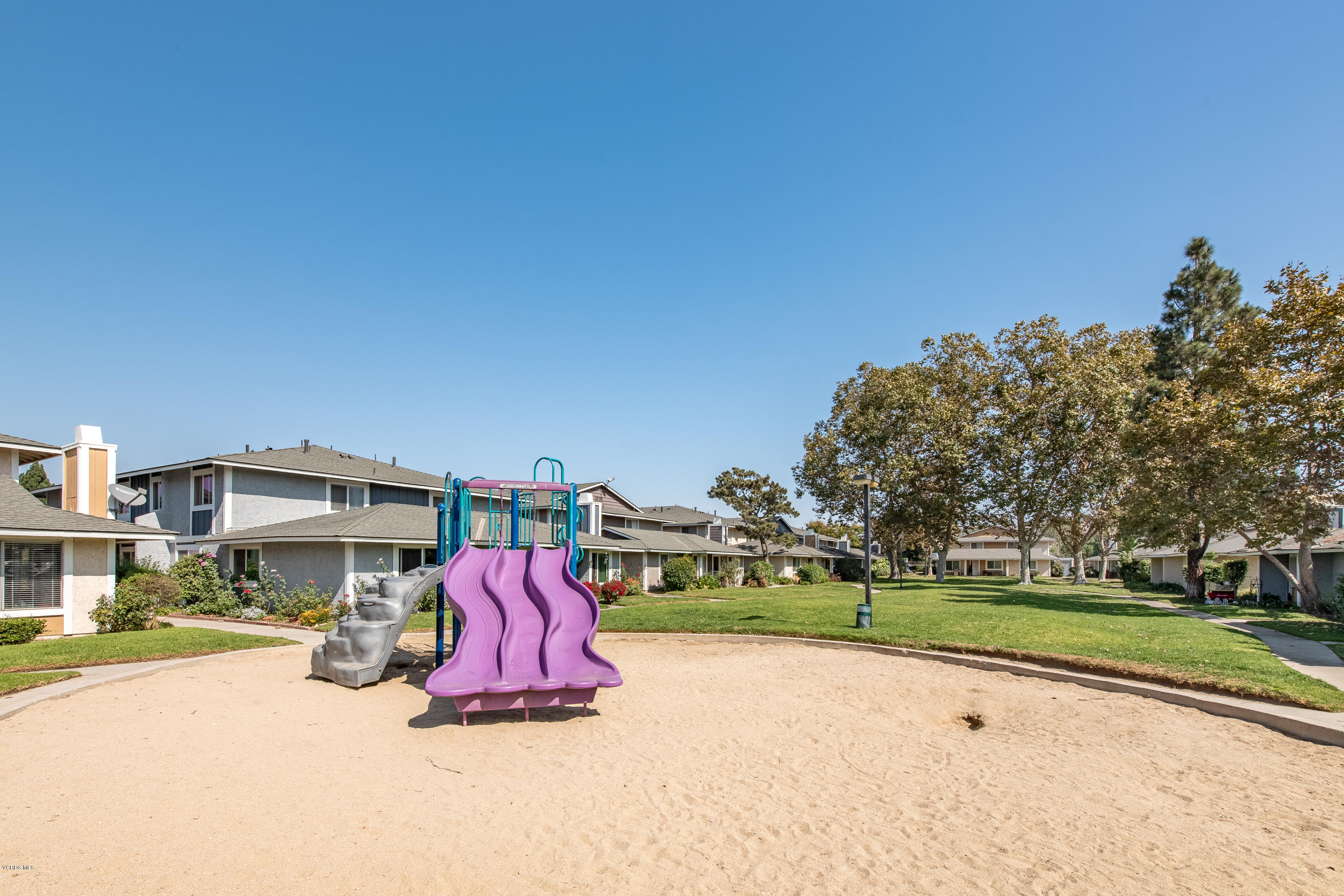 561 Spring Road, Unit 42 Moorpark, CA 93021 - Photo 26 of 28 561 Spring Rd Moorpark-25